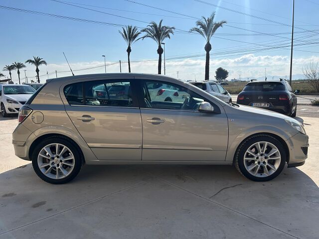 OPEL ASTRA ELITE 1.9 CDTI AUTO SPANISH LHD IN SPAIN ONLY 55000 MILES SUPERB 2009